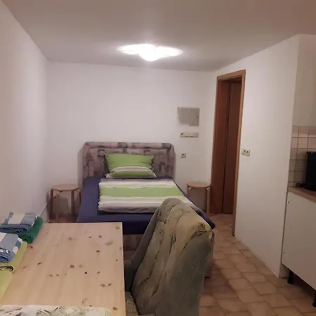 Apartment Kleine Am Stadtrand Von