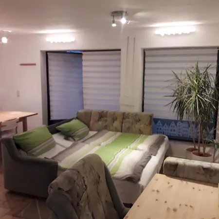 Kleine Am Stadtrand Von 아파트