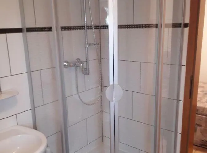 Kleine Am Stadtrand Von *